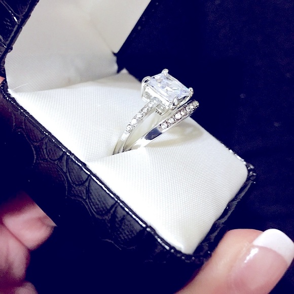 ๐Stunning Princess Cut White Sapphire Gemstone Silver Engagement Wedding Set - Picture 2 of 15
